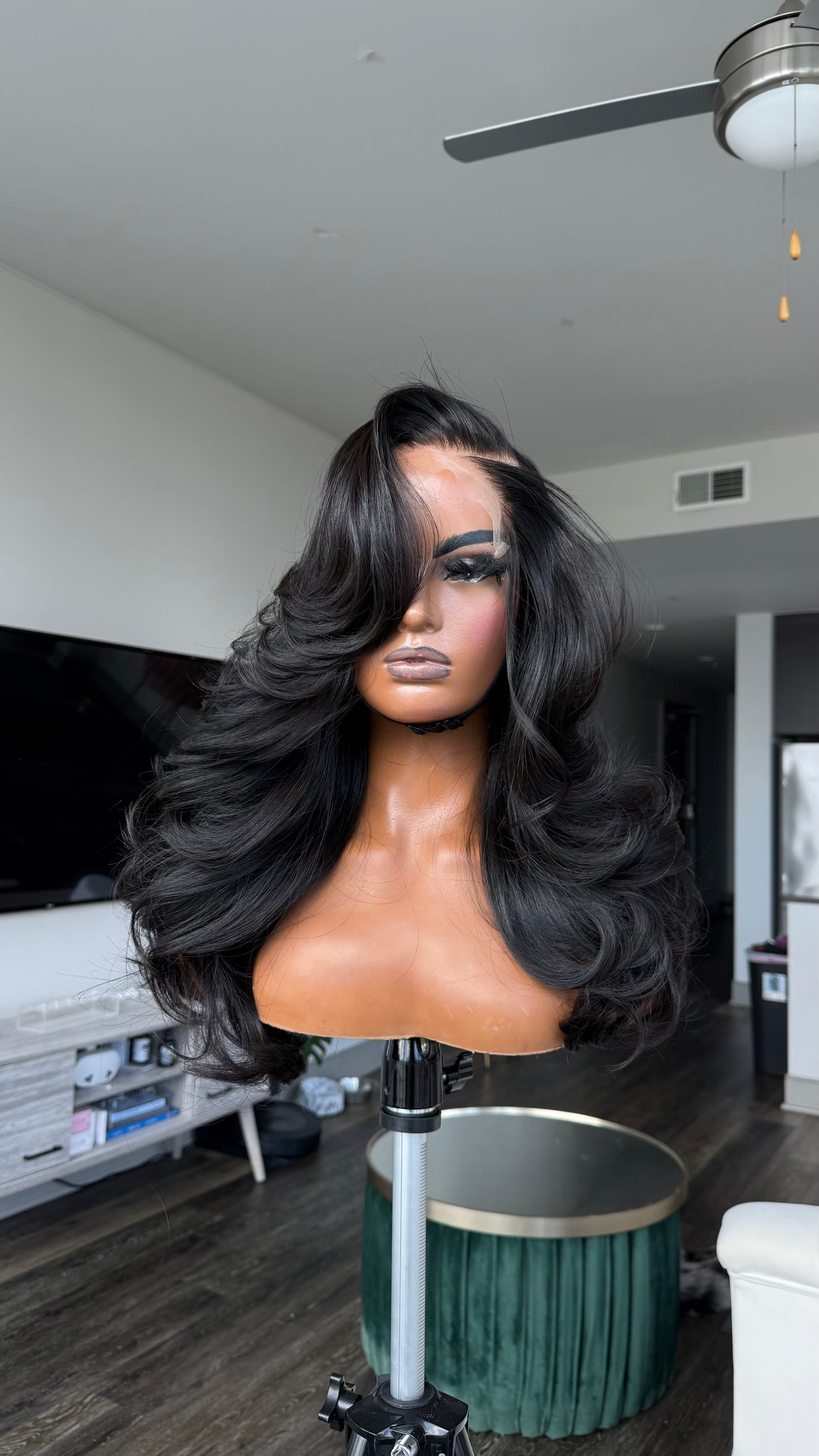 Plain Jane Raw 18in (Left Side Part)