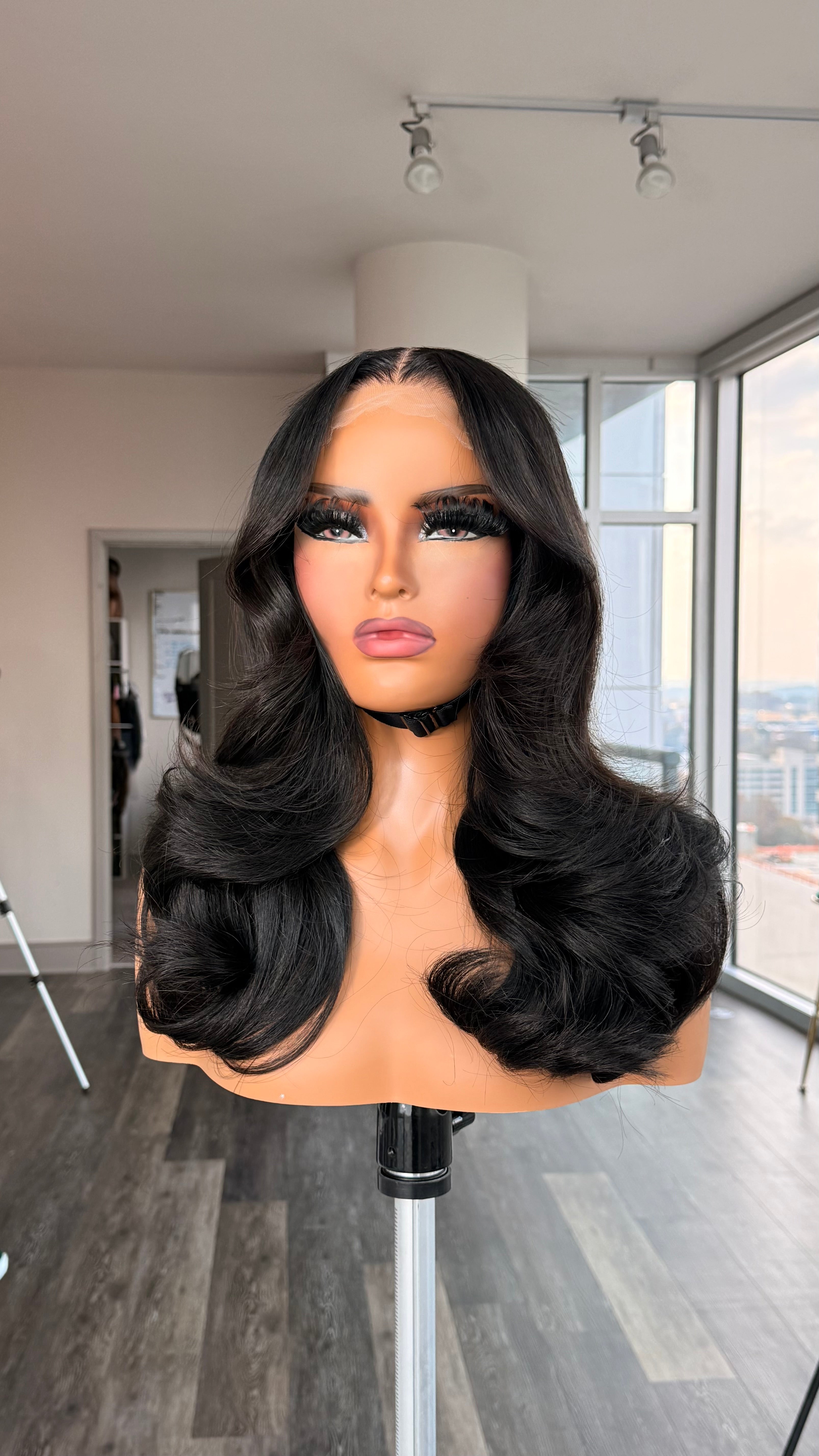 KOLORS: Natural (1B) | 5x5 Glueless