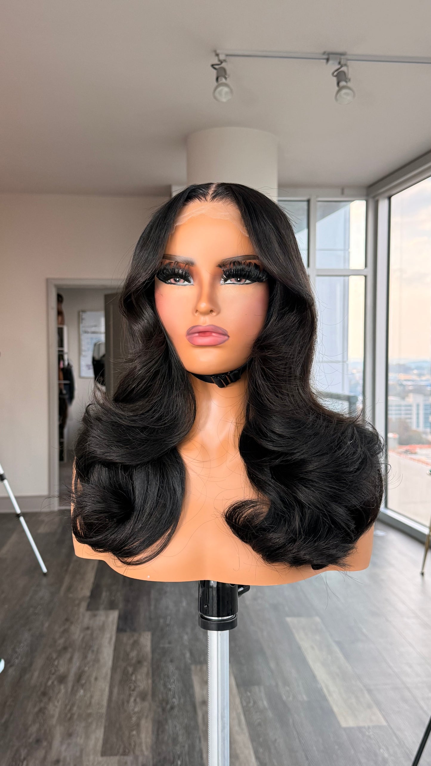 KOLORS: Natural (1B) | 5x5 Glueless